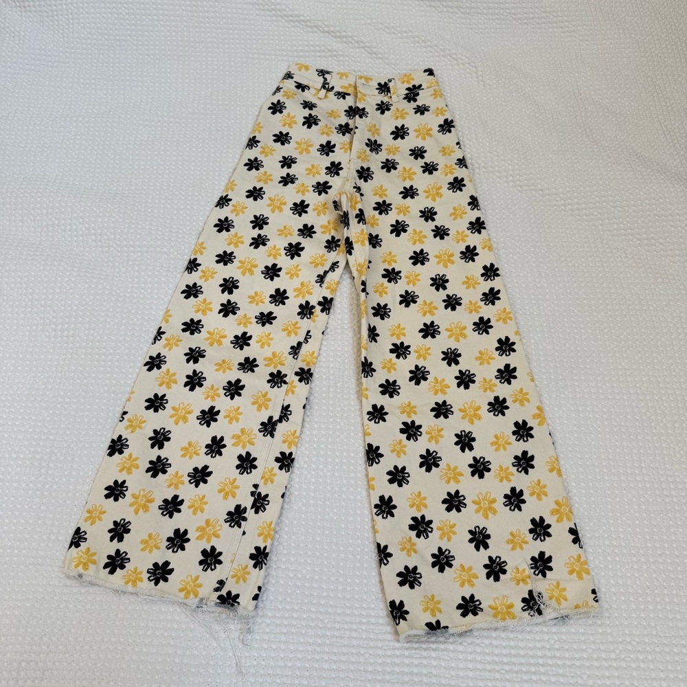Zara Cream Pants with Black and Yellow Floral Design
